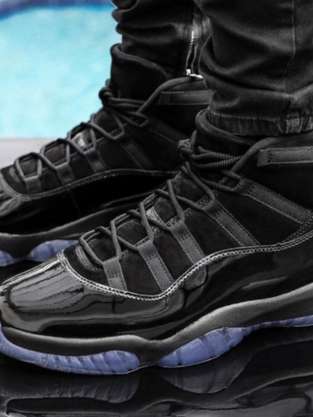 Air Jordan 11 Cap & Gown
